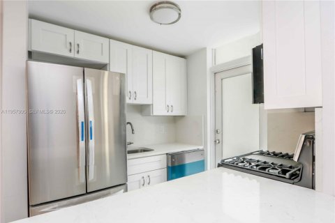 Condominio en venta en Miami Beach, Florida, 1 dormitorio, 56.02 m2 № 2026597 - foto 8