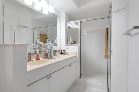 Купить кондоминиум в Санни-Айлс-Бич, Флорида 3 спальни, 117.43м2, № 1995402 - фото 19