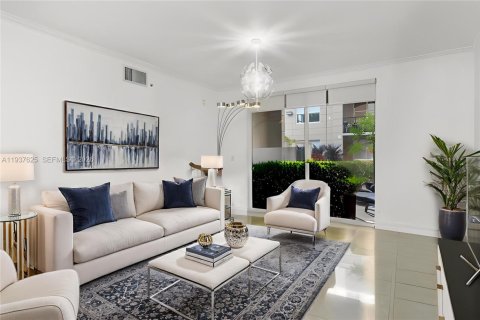 Купить кондоминиум в Санни-Айлс-Бич, Флорида 3 спальни, 117.43м2, № 1995402 - фото 2