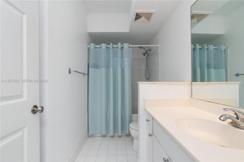 Купить кондоминиум в Санни-Айлс-Бич, Флорида 3 спальни, 117.43м2, № 1995402 - фото 26