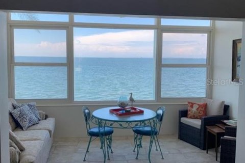 Condominio en alquiler en Dunedin, Florida, 2 dormitorios, 106 m2 № 1908950 - foto 1