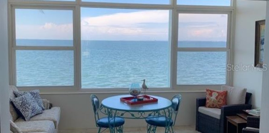 Condominio en Dunedin, Florida, 2 dormitorios  № 1908950