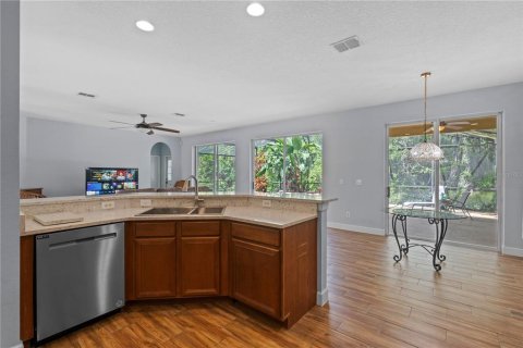 House in Winter Garden, Florida 5 bedrooms, 311.97 sq.m. № 1681036 - photo 9