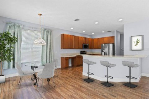 House in Winter Garden, Florida 5 bedrooms, 311.97 sq.m. № 1681036 - photo 7
