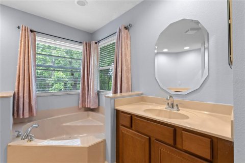 House in Winter Garden, Florida 5 bedrooms, 311.97 sq.m. № 1681036 - photo 20
