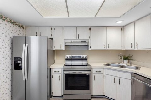 Copropriété à vendre à Tampa, Floride: 2 chambres, 95.78 m2 № 1749327 - photo 11