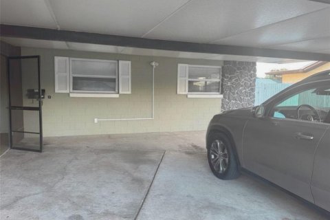 Casa en alquiler en Orlando, Florida, 3 dormitorios, 186.18 m2 № 2094127 - foto 2