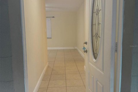 Casa en alquiler en Orlando, Florida, 3 dormitorios, 186.18 m2 № 2094127 - foto 4