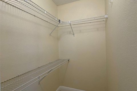 Casa en alquiler en Orlando, Florida, 3 dormitorios, 186.18 m2 № 2094127 - foto 12