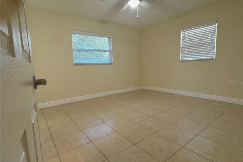 Casa en alquiler en Orlando, Florida, 3 dormitorios, 186.18 m2 № 2094127 - foto 11