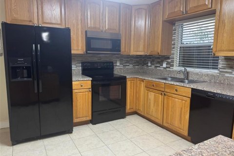 Casa en alquiler en Orlando, Florida, 3 dormitorios, 186.18 m2 № 2094127 - foto 9