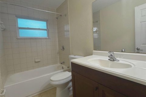 Casa en alquiler en Orlando, Florida, 3 dormitorios, 186.18 m2 № 2094127 - foto 18
