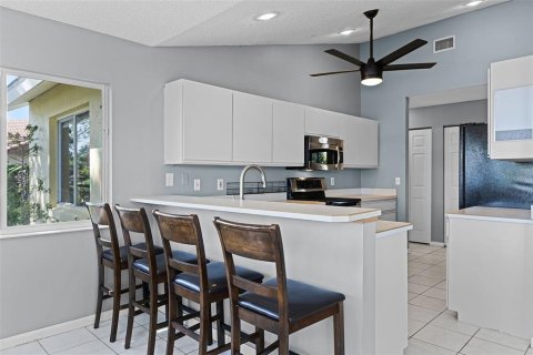 House in Palm Coast, Florida 3 bedrooms, 146.6 sq.m. № 1719506 - photo 19