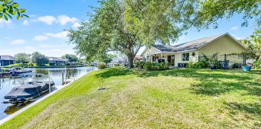 House in Palm Coast, Florida 3 bedrooms, 146.6 sq.m. № 1719506