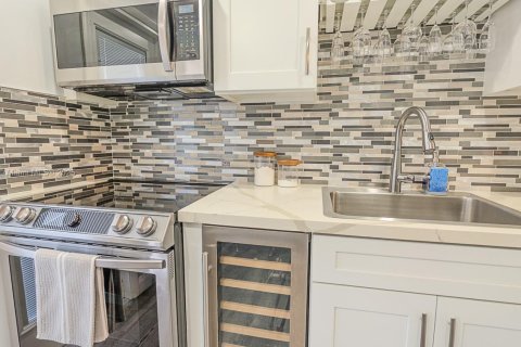 Condominio en venta en Hollywood, Florida, 2 dormitorios, 92.16 m2 № 1714871 - foto 17