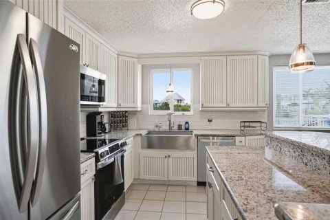 House in Hudson, Florida 2 bedrooms, 109.25 sq.m. № 2166032 - photo 14