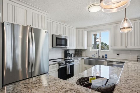 House in Hudson, Florida 2 bedrooms, 109.25 sq.m. № 2166032 - photo 13