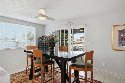House in Hudson, Florida 2 bedrooms, 109.25 sq.m. № 2166032 - photo 22