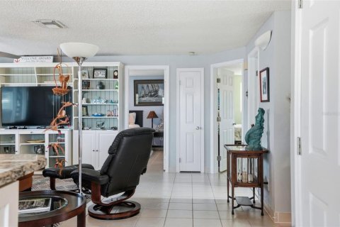 House in Hudson, Florida 2 bedrooms, 109.25 sq.m. № 2166032 - photo 11