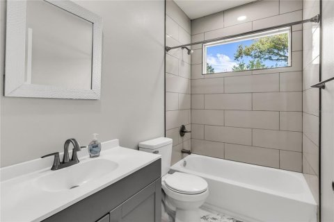 House in Sanford, Florida 2 bedrooms, 95.78 sq.m. № 2419310 - photo 13