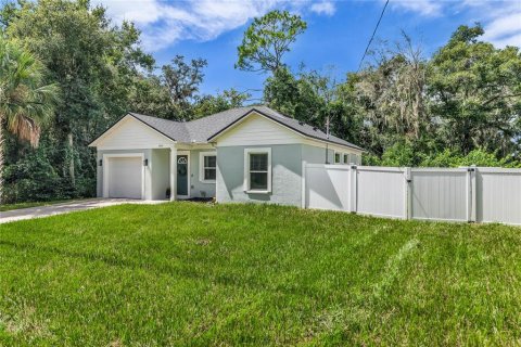 House in Sanford, Florida 2 bedrooms, 95.78 sq.m. № 2419310 - photo 30