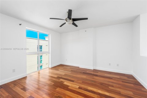 Condo in Miami, Florida, 2 bedrooms № 2193265 - photo 20
