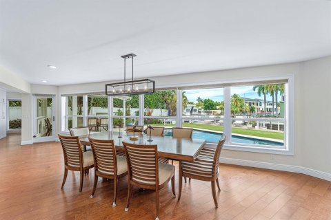 House in Boca Raton, Florida 5 bedrooms, 283.63 sq.m. № 2247613 - photo 20