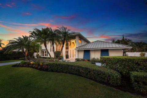 House in Boca Raton, Florida 5 bedrooms, 283.63 sq.m. № 2247613 - photo 8