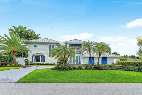 House in Boca Raton, Florida 5 bedrooms, 283.63 sq.m. № 2247613 - photo 2