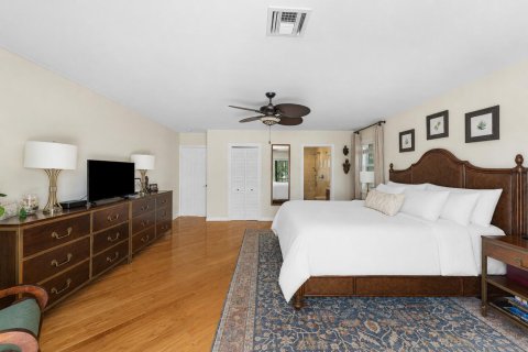 House in Boca Raton, Florida 5 bedrooms, 283.63 sq.m. № 2247613 - photo 23