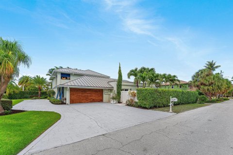 House in Boca Raton, Florida 5 bedrooms, 283.63 sq.m. № 2247613 - photo 13