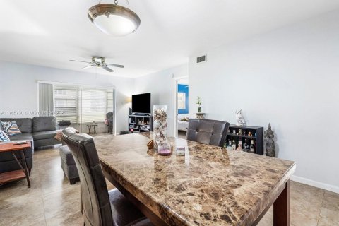 Copropriété à louer à Margate, Floride: 2 chambres, 91.97 m2 № 1998127 - photo 6