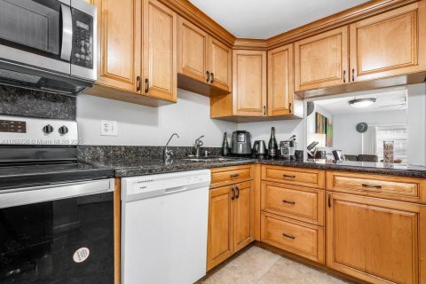 Copropriété à louer à Margate, Floride: 2 chambres, 91.97 m2 № 1998127 - photo 10