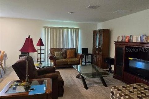 Casa en alquiler en Poinciana, Florida, 3 dormitorios, 141.68 m2 № 1885707 - foto 4