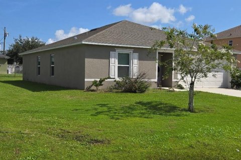 Casa en alquiler en Poinciana, Florida, 3 dormitorios, 141.68 m2 № 1885707 - foto 2