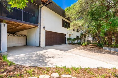 House in Ormond Beach, Florida 4 bedrooms, 262.36 sq.m. № 2117952 - photo 2