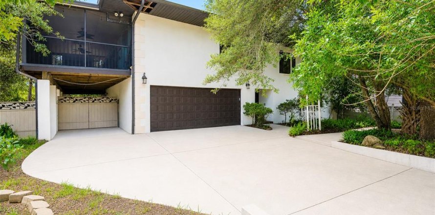 House in Ormond Beach, Florida 4 bedrooms, 262.36 sq.m. № 2117952