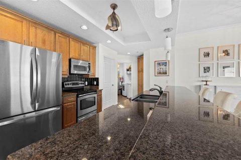 Condo in Tampa, Florida, 2 bedrooms  № 1530983 - photo 5