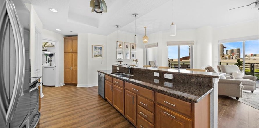 Condo in Tampa, Florida, 2 bedrooms  № 1530983