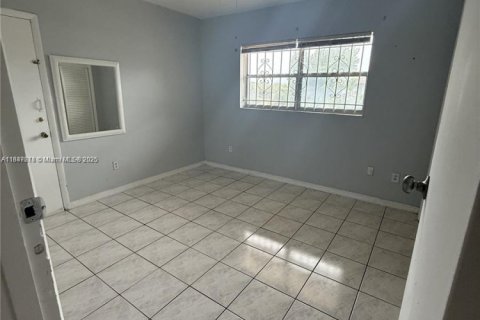 Купить кондоминиум в Майами, Флорида 2 спальни, 77.29м2, № 1936036 - фото 6