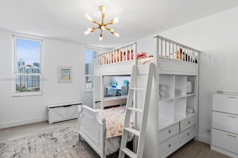 Condo in Miami, Florida, 3 bedrooms  № 2086416 - photo 14