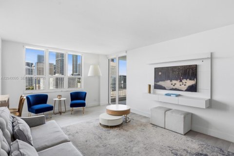 Condo in Miami, Florida, 3 bedrooms  № 2086416 - photo 4