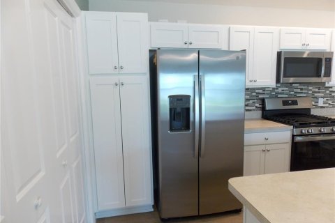 House in The Villages, Florida 2 bedrooms, 113.62 sq.m. № 1799771 - photo 17