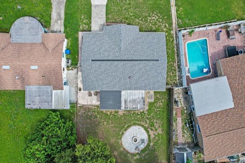 Villa ou maison à vendre à Holiday, Floride: 2 chambres, 80.27 m2 № 2296188 - photo 25
