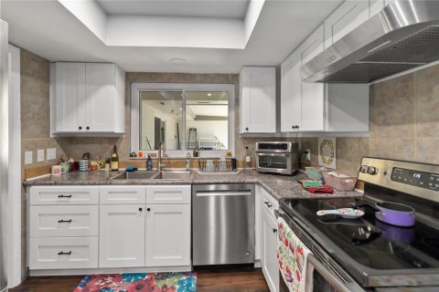 Condominio en venta en Orlando, Florida, 3 dormitorios, 167.97 m2 № 1609360 - foto 11