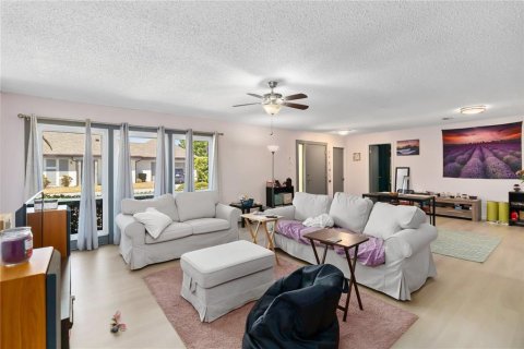 Condominio en venta en Orlando, Florida, 3 dormitorios, 167.97 m2 № 1609360 - foto 5