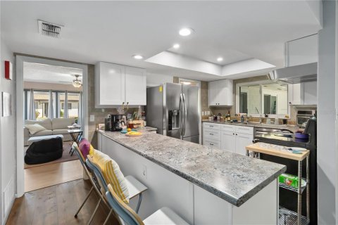 Condominio en venta en Orlando, Florida, 3 dormitorios, 167.97 m2 № 1609360 - foto 9
