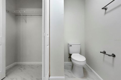 House in Sarasota, Florida 2 bedrooms, 91.42 sq.m. № 1762161 - photo 21