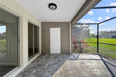 House in Sarasota, Florida 2 bedrooms, 91.42 sq.m. № 1762161 - photo 22