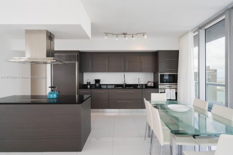 Condominio en venta en Miami, Florida, 2 dormitorios, 125.14 m2 № 1977652 - foto 8